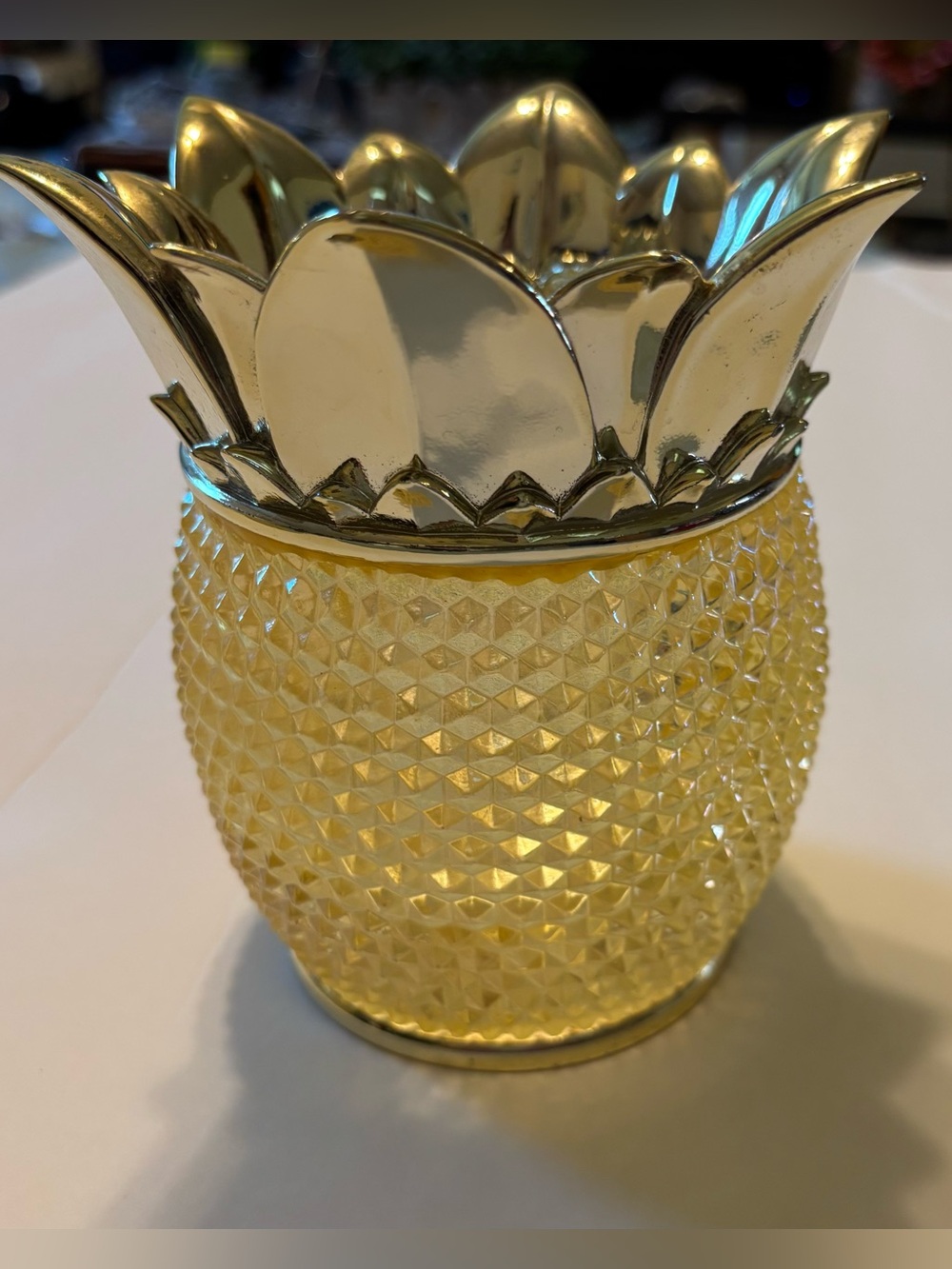 Bath & Body Works Gold pineapple shaped soap holder